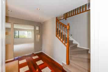 76 Medallion Dr, Albany