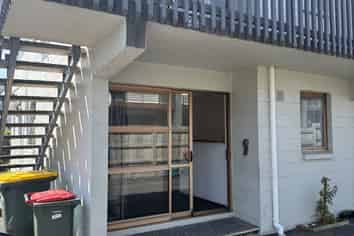 4/47A Cook Street, Hamilton East