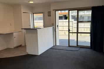 4/47A Cook Street, Hamilton East