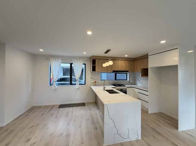 51B Priestley Drive, Bucklands Beach