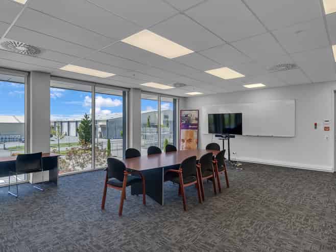 Large Hornby A Grade Industrial Opportunity