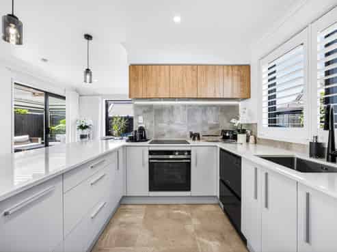 33A Forest Glen, Orewa