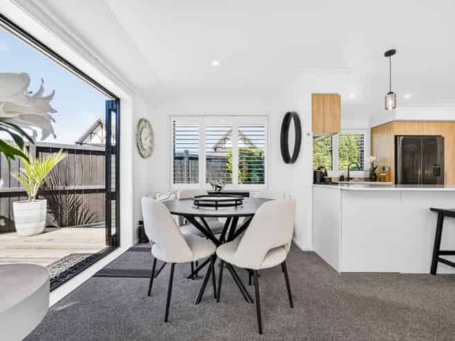 33A Forest Glen, Orewa