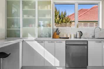 73 Baynes Street, Burwood