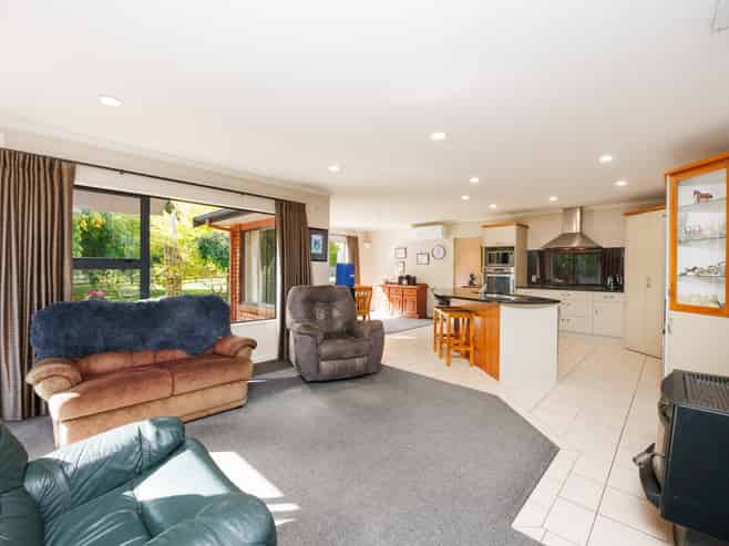 285 Forlong Road, Colyton