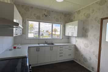 86 Broadway, Stratford