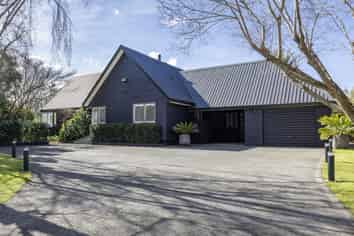 23 Elliot Street, Riverhead