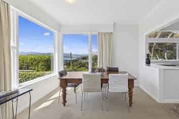 31 Kiriwai Road, Paremata