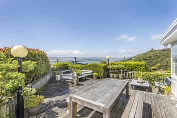 31 Kiriwai Road, Paremata