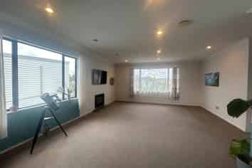 5 Vera Court, Silverdale