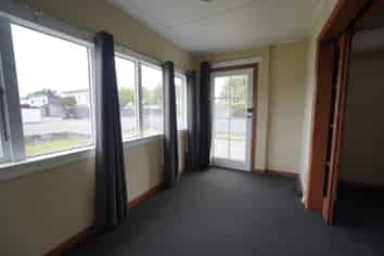 Manawatu / Whanganui - Address withheld