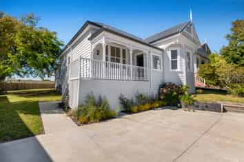 5 Porter Crescent, Helensville