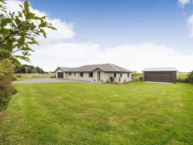 158 Mount Biggs Road, Halcombe