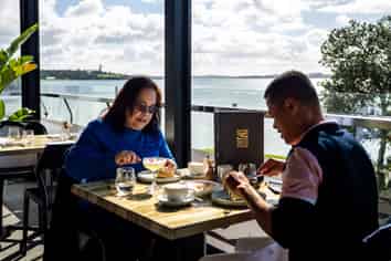 Prime waterfront – Repriced to meet market