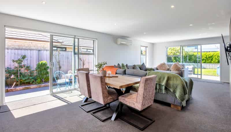 28 Champagne Avenue, Yaldhurst