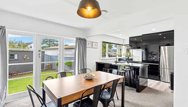 31 Roosevelt Street, Levin