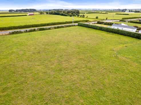 0n Ketemarae Road, Hawera