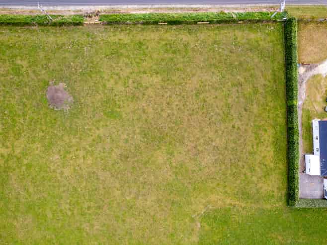 0n Ketemarae Road, Hawera