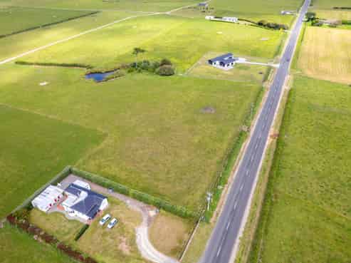 0n Ketemarae Road, Hawera