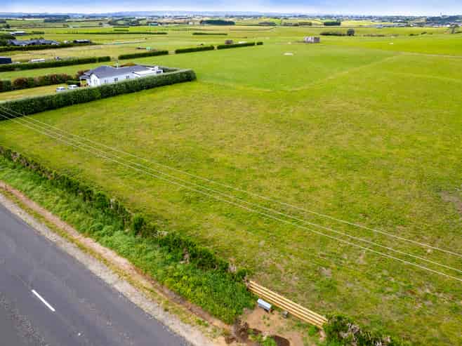 0n Ketemarae Road, Hawera