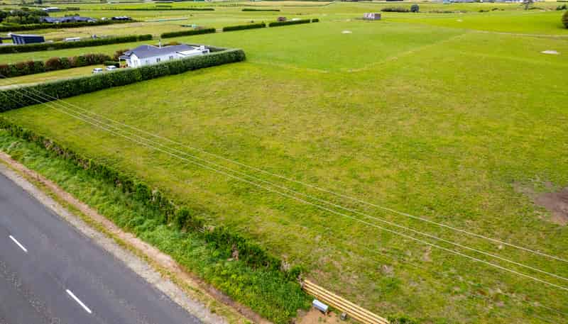 0n Ketemarae Road, Hawera