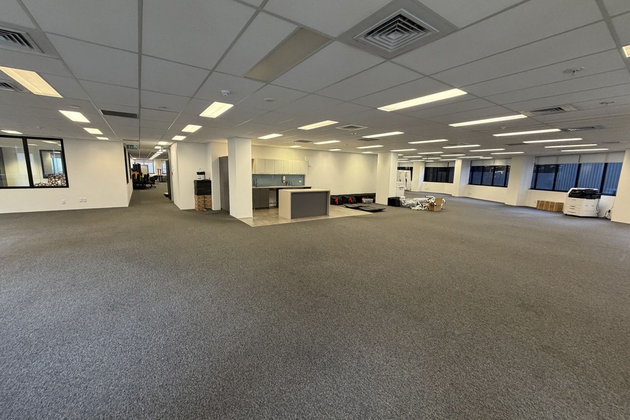 Full Floor in the Government Precinct - Lisää