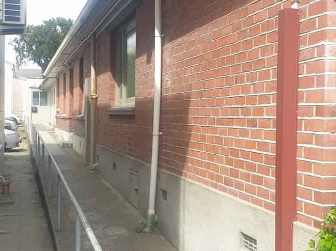 OFFICES FOR LEASE GIVING CBD CONVENIENCE