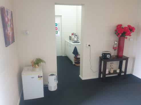 OFFICES FOR LEASE GIVING CBD CONVENIENCE