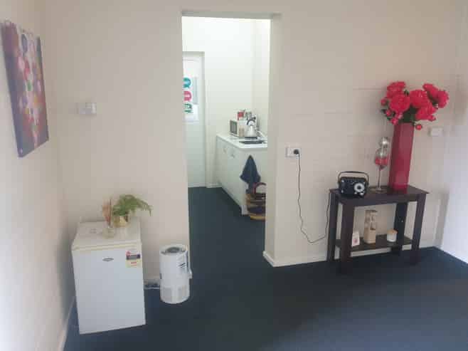 OFFICES FOR LEASE GIVING CBD CONVENIENCE