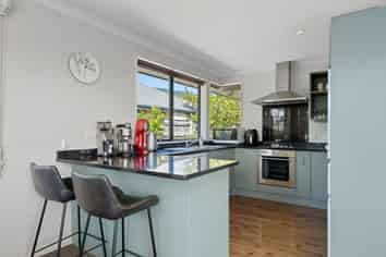 15 Kingsford Drive, STOKE