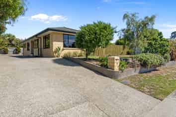 15 Kingsford Drive, STOKE