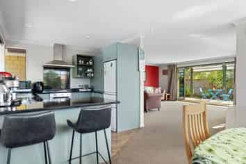 15 Kingsford Drive, STOKE