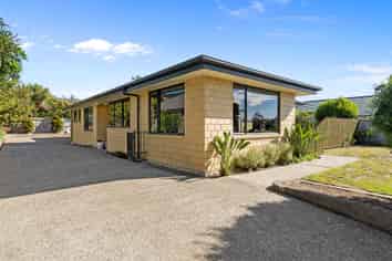 15 Kingsford Drive, STOKE