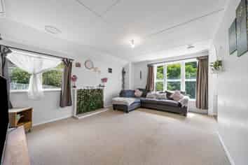 12 Ngahue Crescent, Elsdon