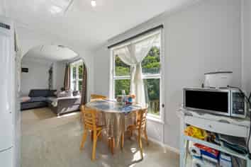 12 Ngahue Crescent, Elsdon