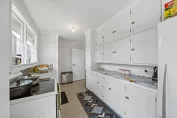 12 Ngahue Crescent, Elsdon