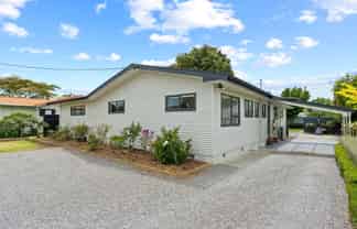 1 Mahupuku Street, Greytown