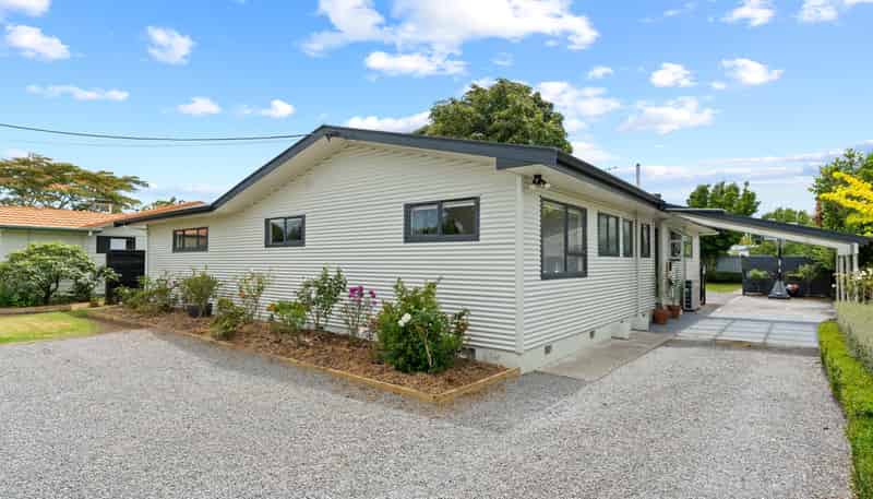 1 Mahupuku Street, Greytown