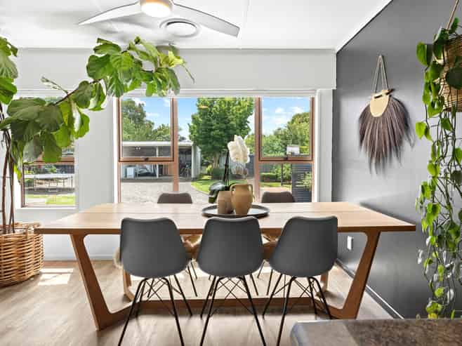 1 Mahupuku Street, Greytown