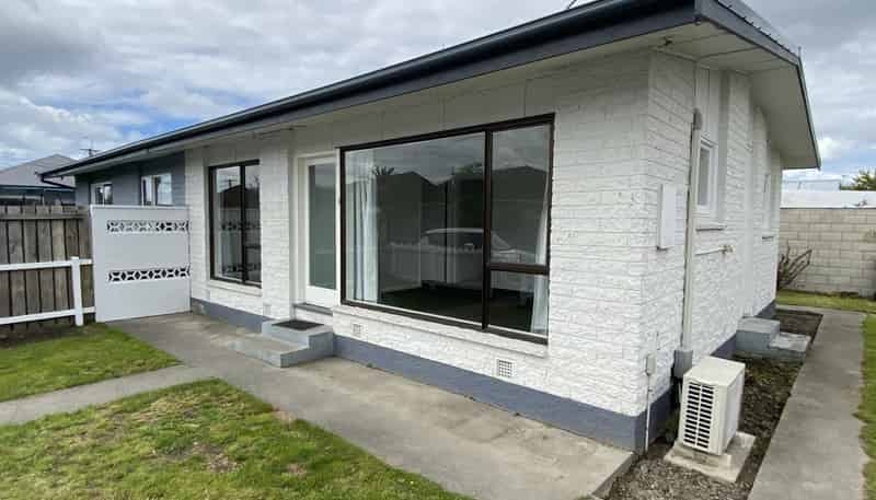 87B Hills Road, Edgeware