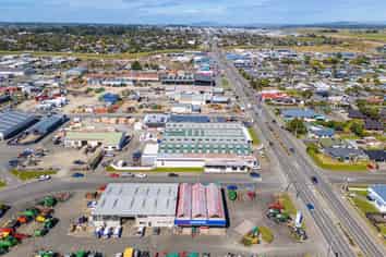 Huge shed, profile and yard space on SH6