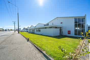 Huge shed, profile and yard space on SH6