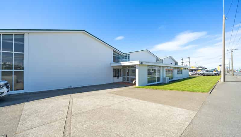 141 North Road and 20 Benmore Street, Prestonville