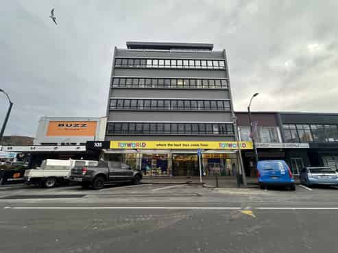 Affordable office in central Hutt