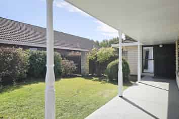 18 Regency Crescent, Redwood