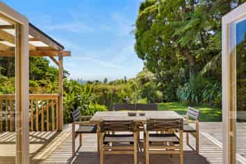 2 Tawari Road, Henderson Valley