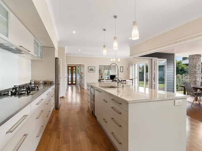 2 Dixon Street, Carterton