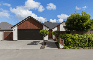 4 Caro Lane, Cracroft