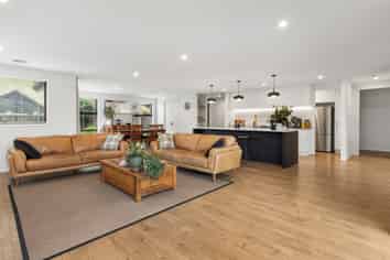 4 Caro Lane, Cracroft