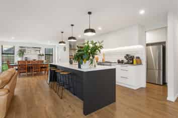 4 Caro Lane, Cracroft